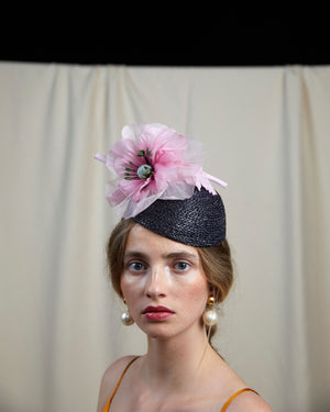 HEADQUARTER | couture headwear Bibi 'Valentina' - headpiece made of rice straw, decorated with fabric flower. Designed and handcrafted in Switzerland.